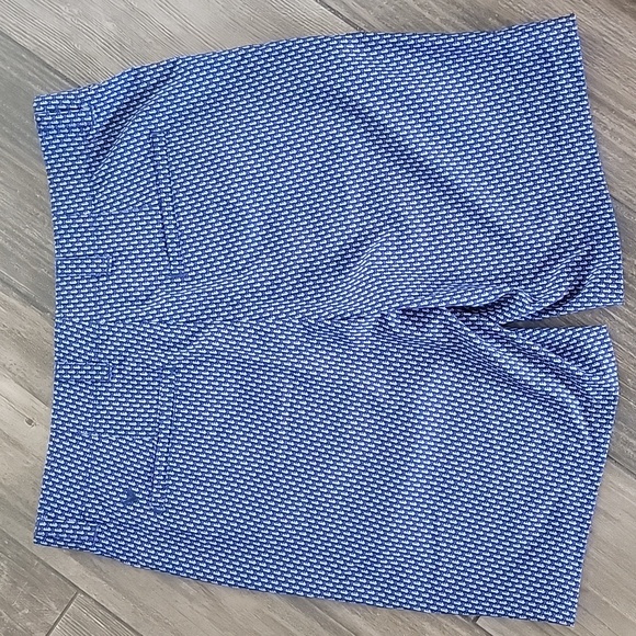 Never worn new  Sz 34 blue with print Callaway 4 way stretch golf shorts - Picture 2 of 4